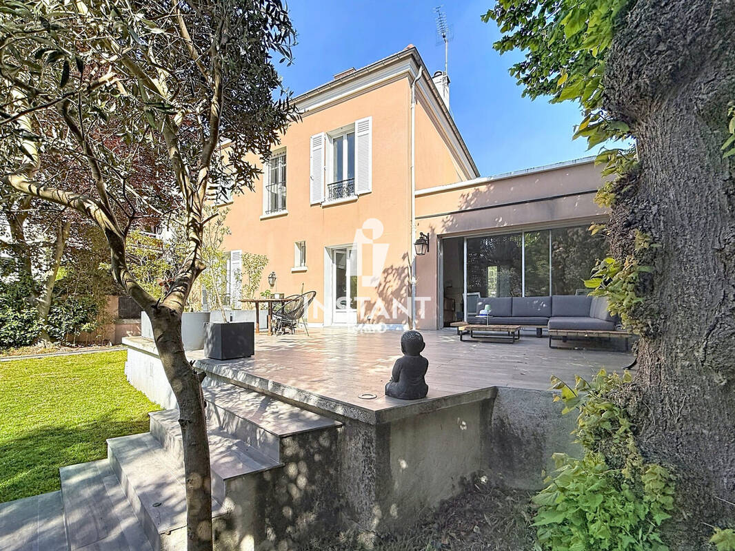 Maison à LE PERREUX-SUR-MARNE