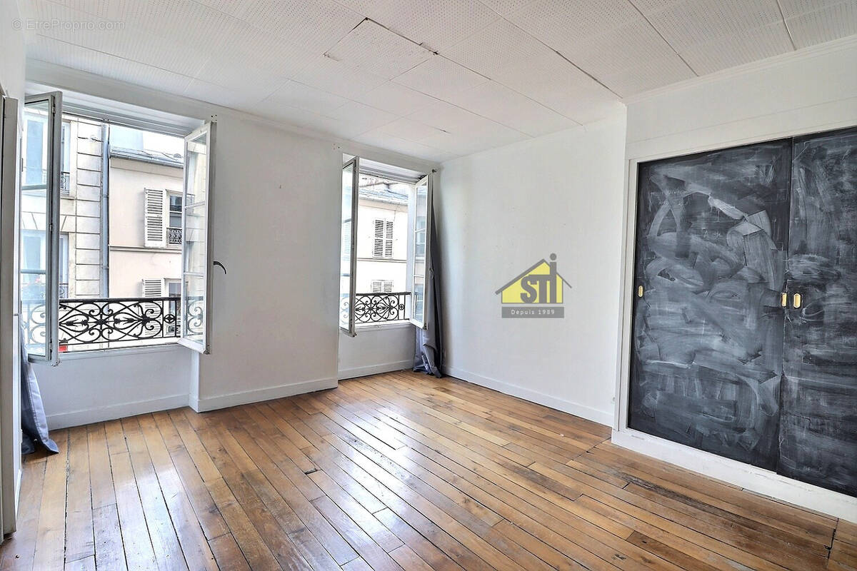 Appartement à PARIS-14E