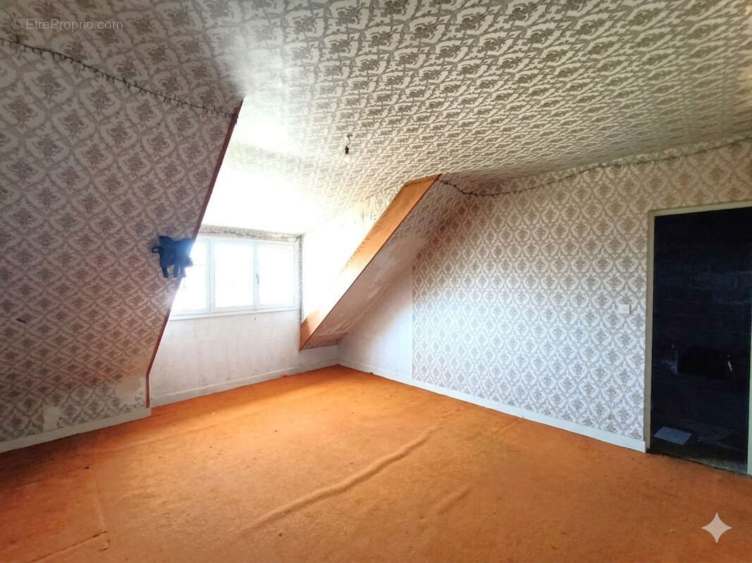 Maison à BREZOLLES