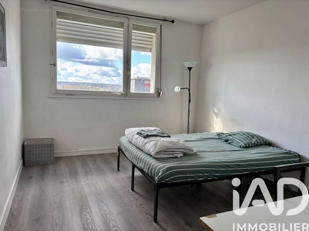 Photo 3 - Appartement à SAINT-ETIENNE-DU-ROUVRAY