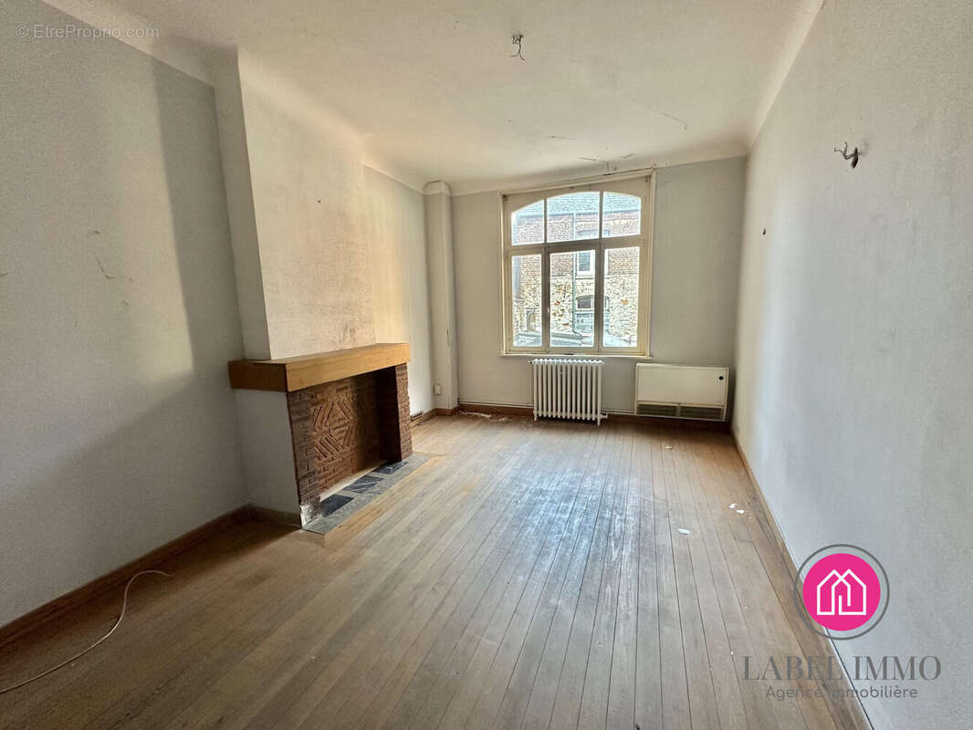 Appartement 261 m² à Valenciennes  - photo 4
