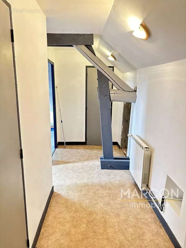 Maison à SAINT-SULPICE-LE-GUERETOIS