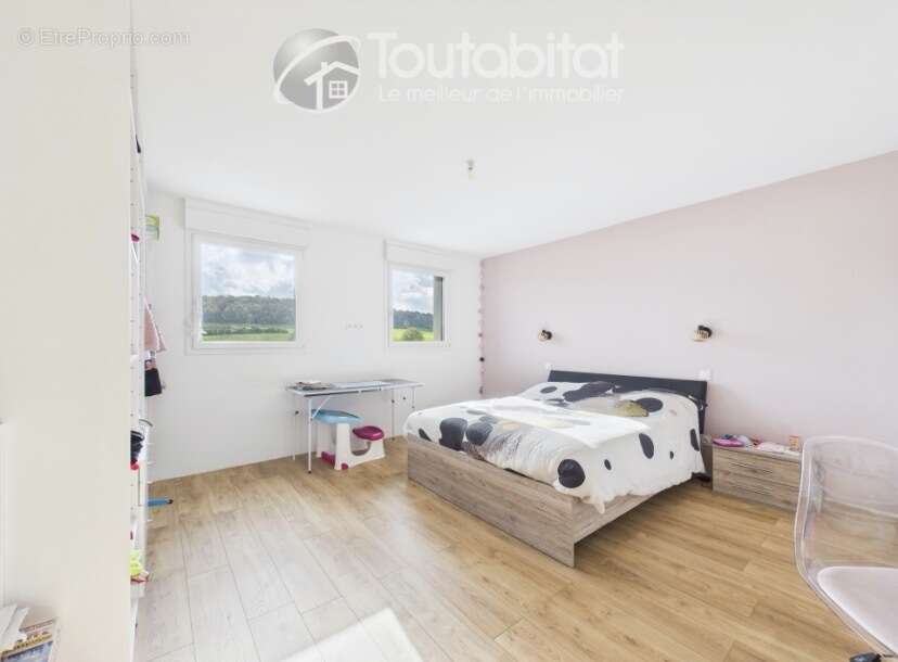 Maison à CHARLEVILLE-MEZIERES