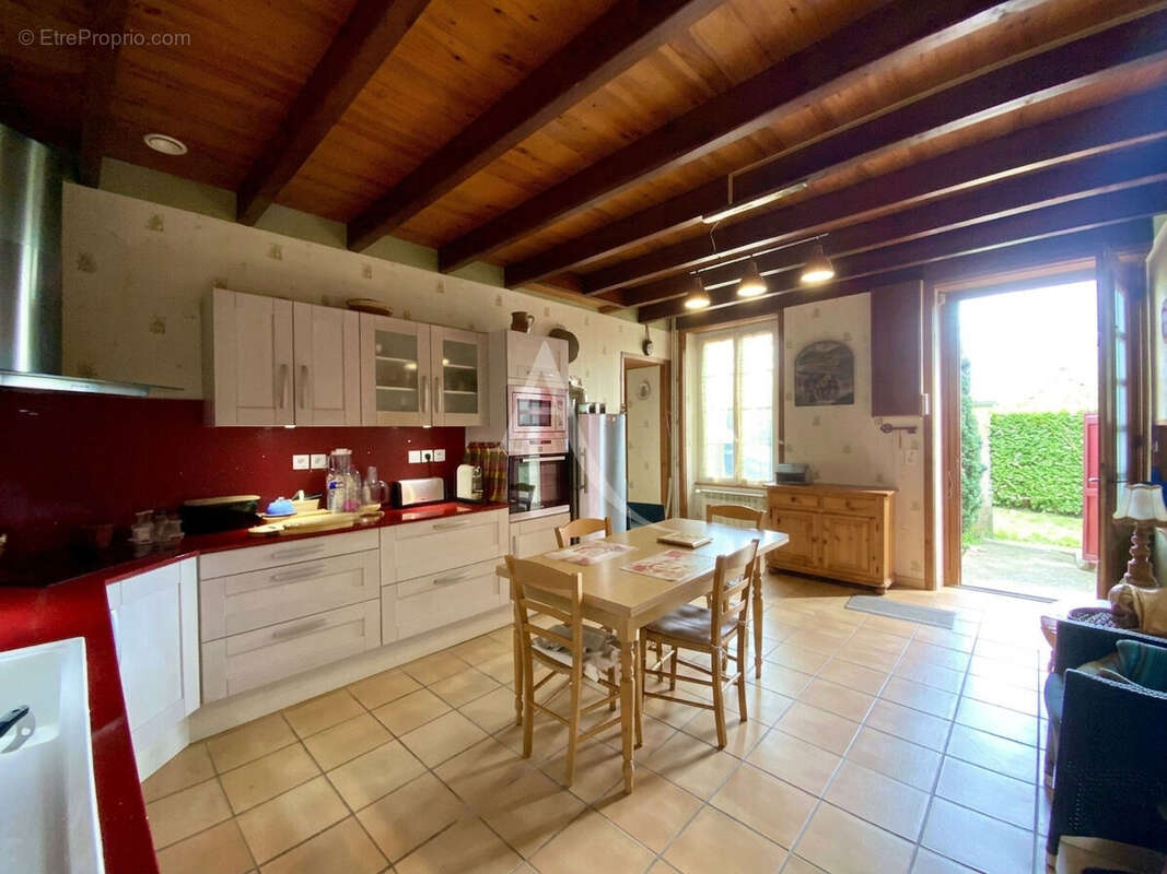 Maison à MIRAMBEAU