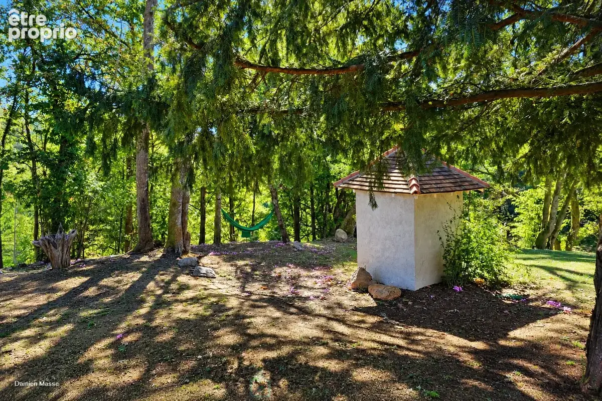 Maison de maître des années 30 - Elégance, nature et vie de village au coeur du Périgord vert. - photo 11