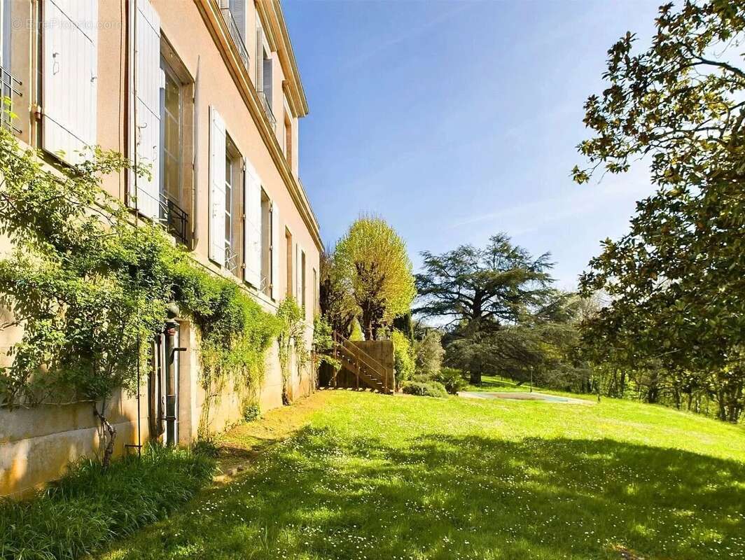 Superbe château du XIXe siècle dans un parc magnifique - photo 16