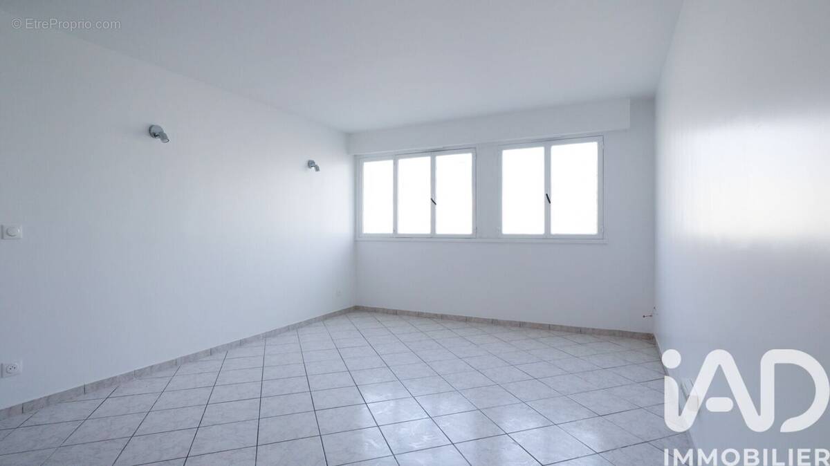 Photo 1 - Appartement à PARIS-19E