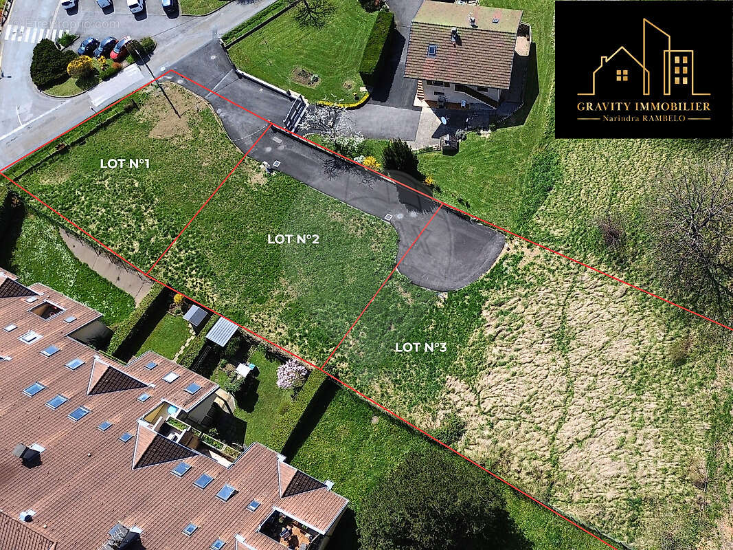 Terrain à MARIGNIER