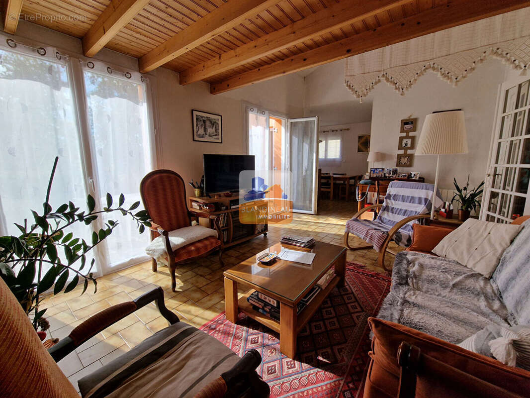 Maison à BOUGUENAIS