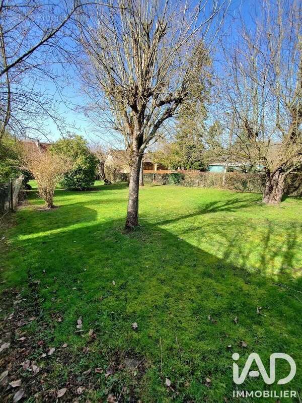 Terrain 346 m² à Fontenay-Tresigny  - photo 2