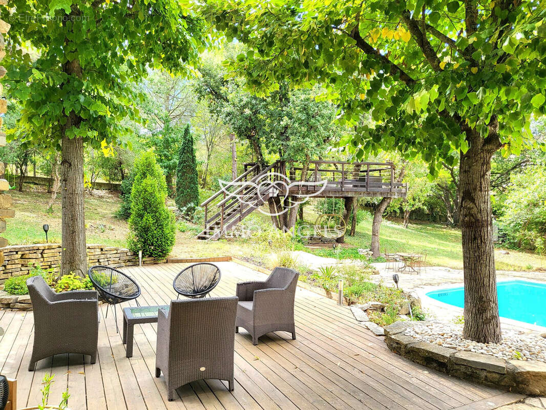 Maison à VAILHAUQUES