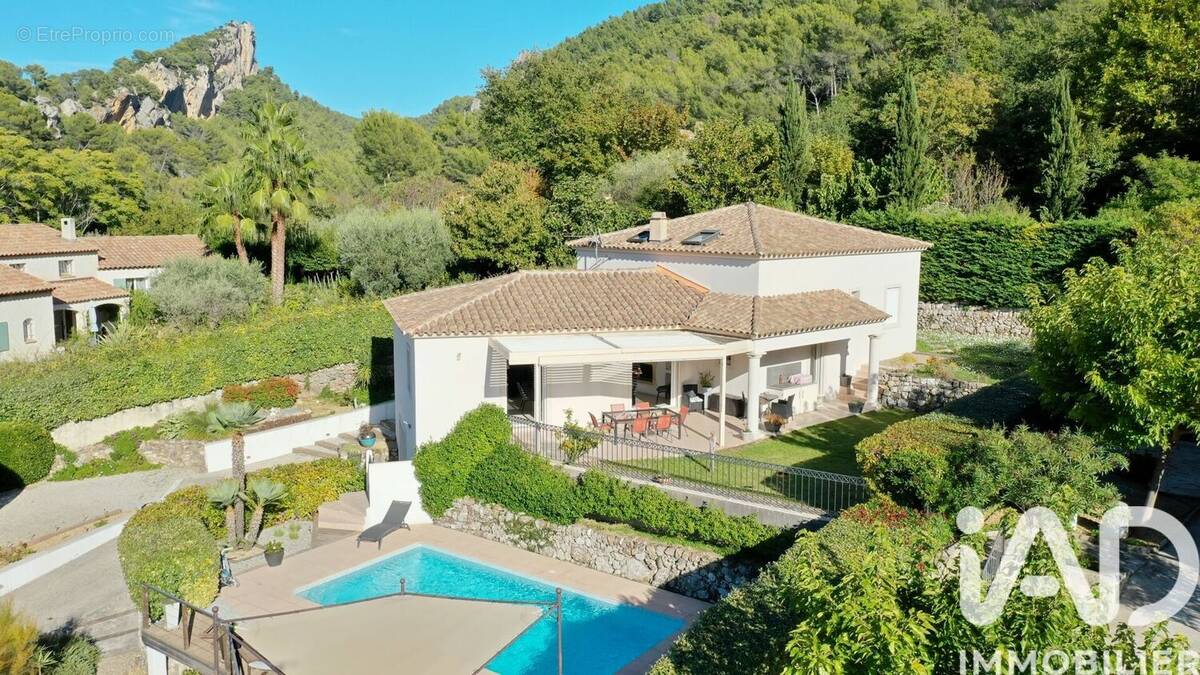 Photo 1 - Maison à EVENOS