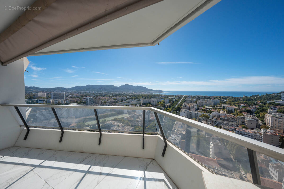 Appartement à MARSEILLE-8E