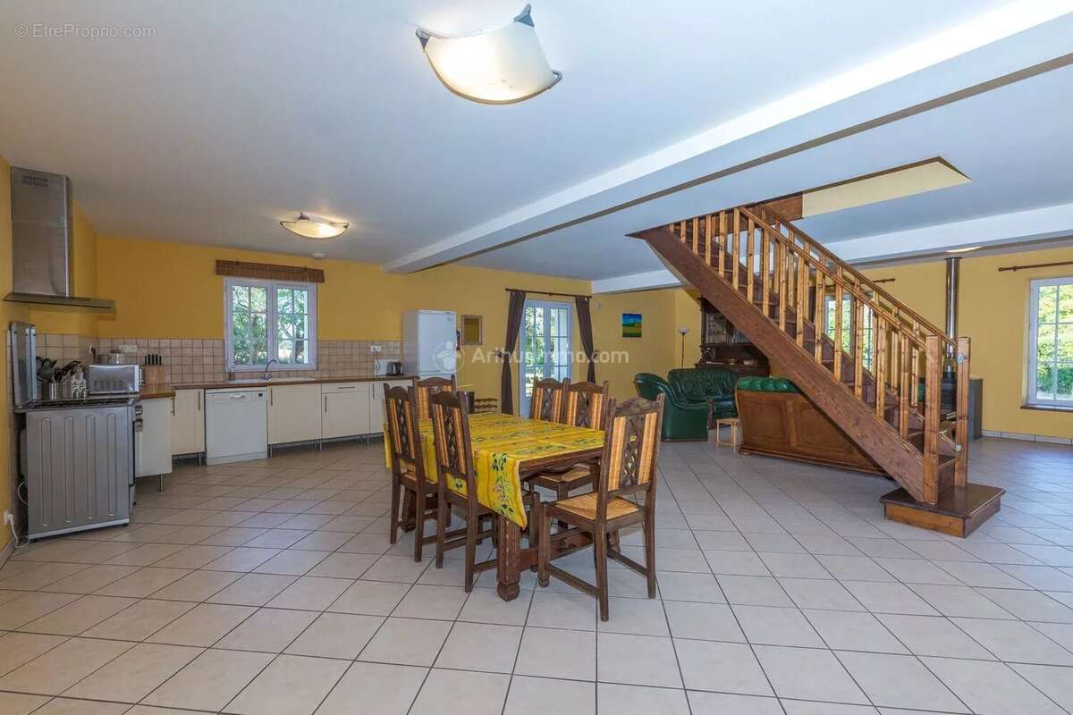 Maison plus 4 gîtes à La Chartre sur le Loir - photo 9