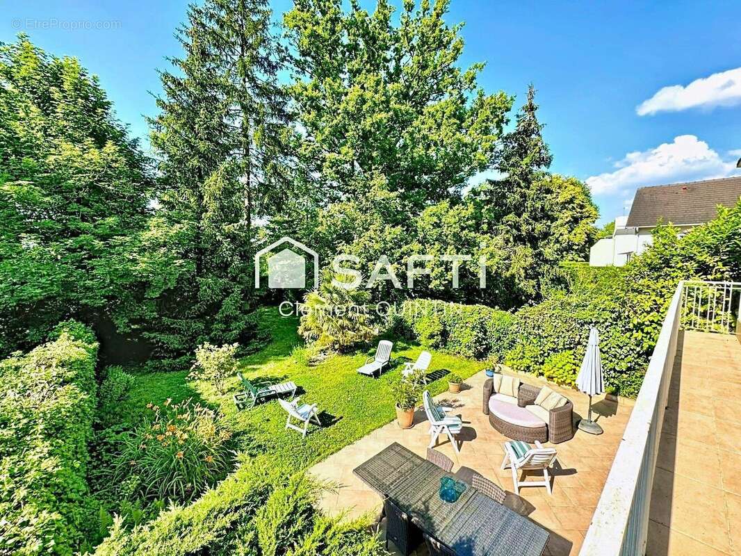 Photo 3 - Maison à LA CELLE-SAINT-CLOUD