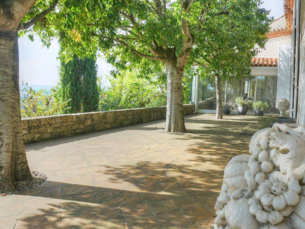 Maison à CLERMONT-DESSOUS