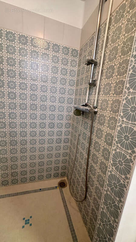 Appartement à LES LILAS