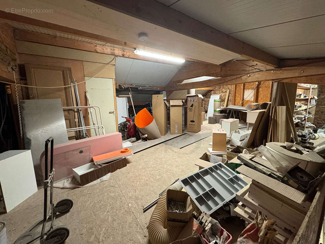 Commerce à ATHIS-DE-L&#039;ORNE