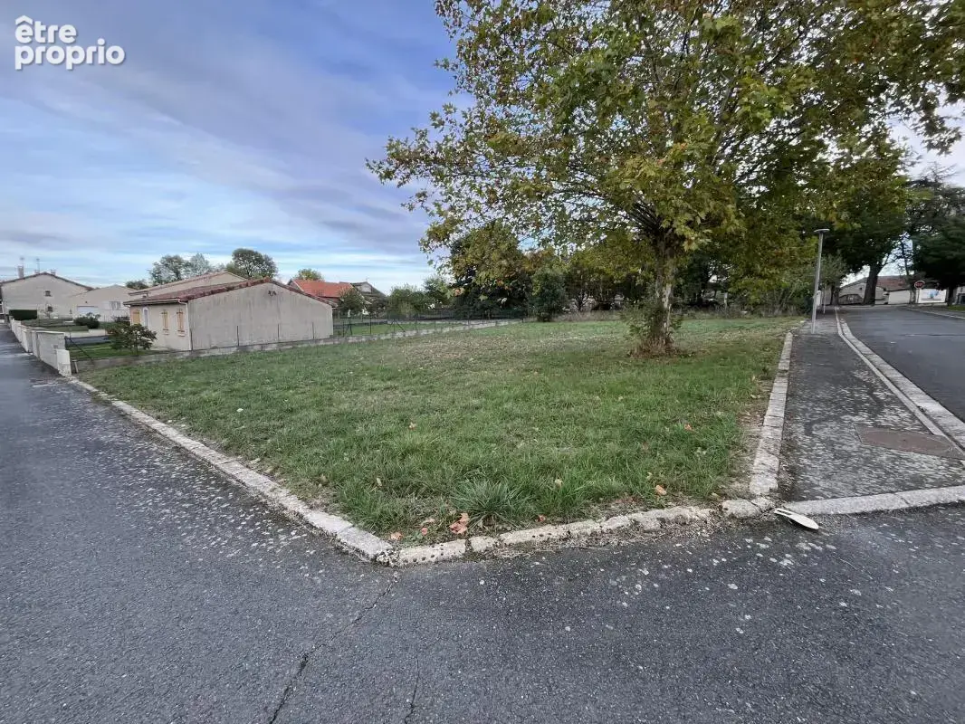 Terrain 712 m² à vendre à Valence-D'albigeois (81340) - photo 2