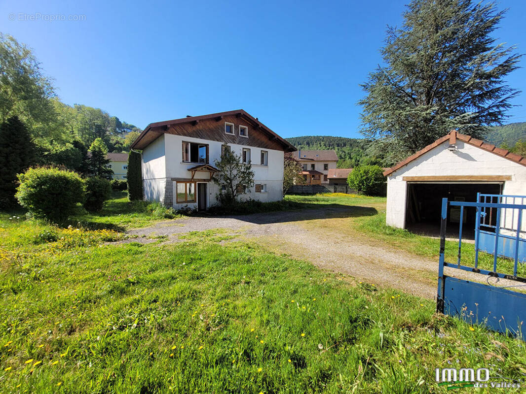 Maison à SAINT-MAURICE-SUR-MOSELLE