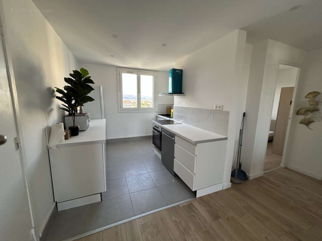 Appartement à BOURG-LES-VALENCE