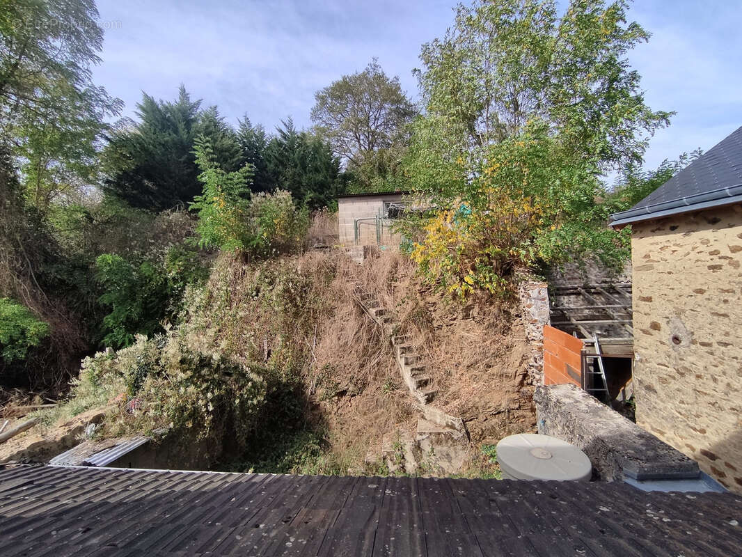 Maison à SAINT-PRIEST-LA-MARCHE