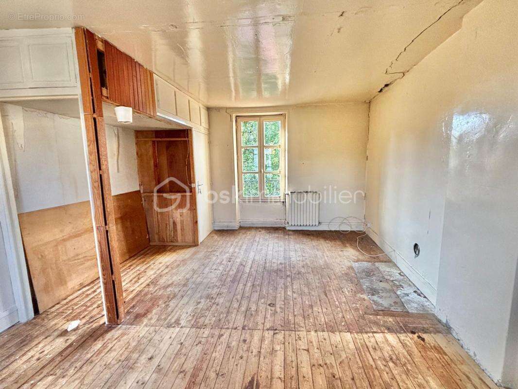 Maison à SAINT-NOM-LA-BRETECHE