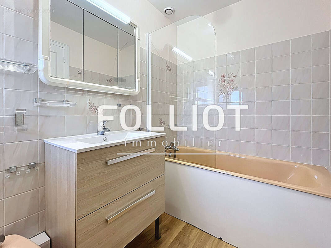 Maison à SAINT-GEORGES-MONTCOCQ