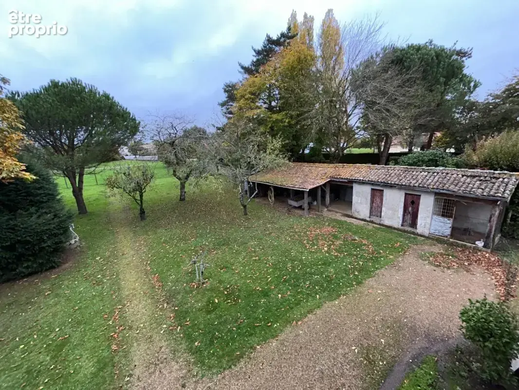 Charmante maison individuelle  proche centre bourg sur 1751 m² de jardin, annexes et dépendances - photo 18