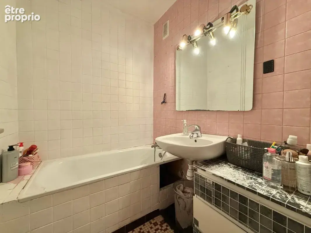 Appartement T4 avec cave parking proche de toutes commodités - photo 7