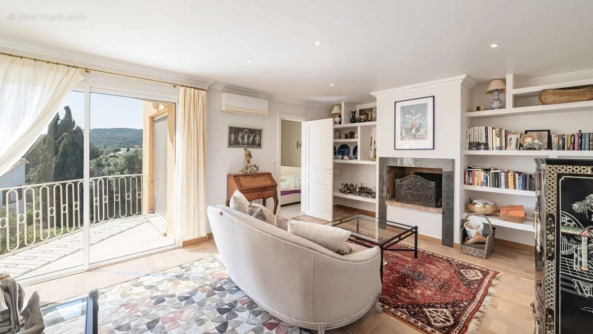 Maison à LES ISSAMBRES