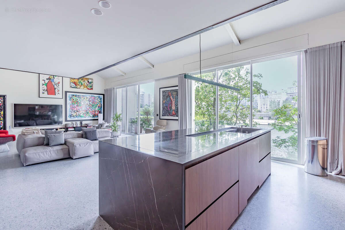 Maison à NEUILLY-SUR-SEINE