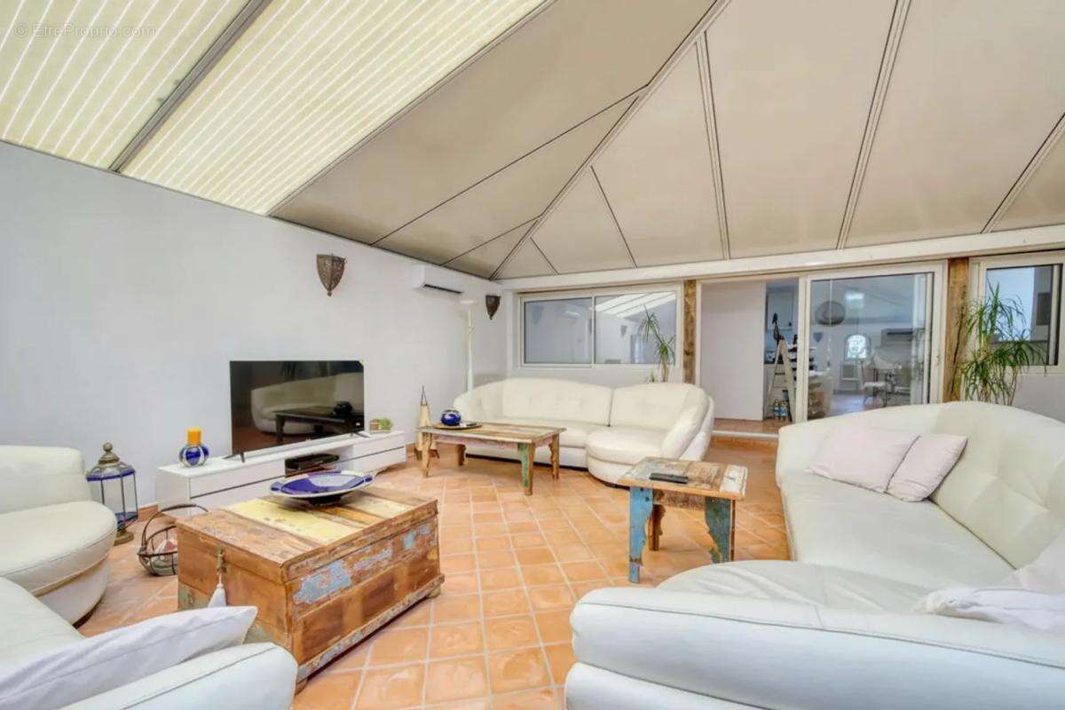 Maison à SAINT-JUST-LUZAC