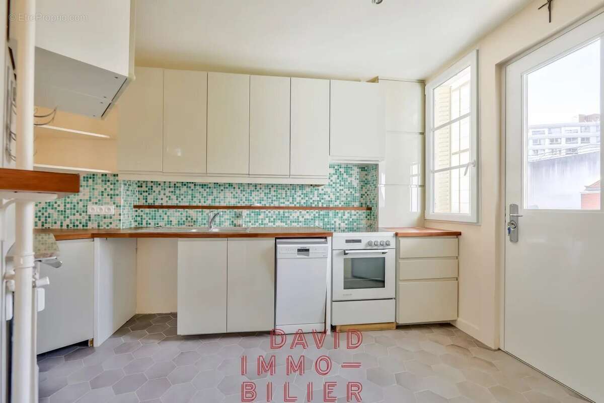 Appartement à PARIS-15E