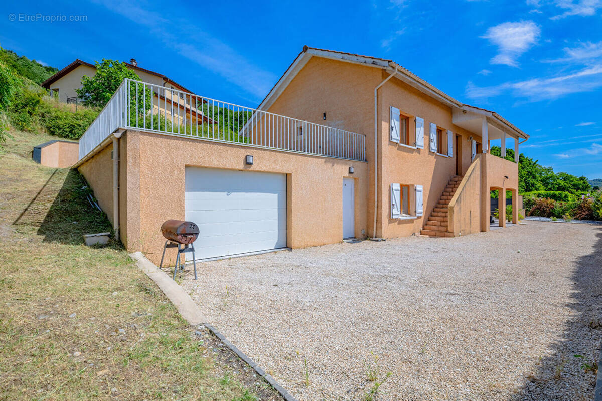 Maison à BOURGOIN-JALLIEU