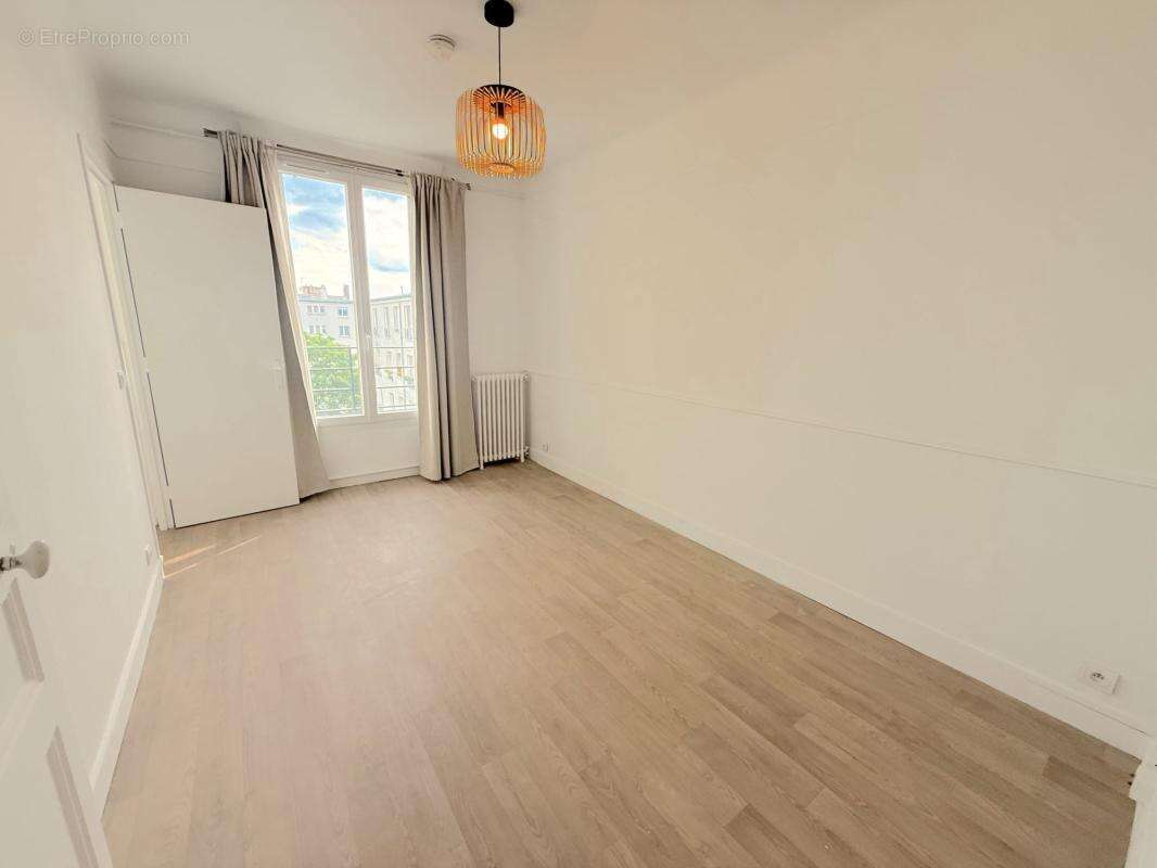 Appartement à SAINT-MAUR-DES-FOSSES