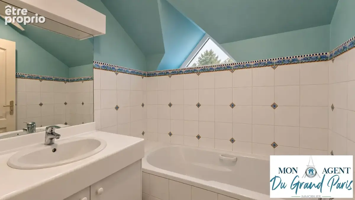 Maison familiale de 175m2 + Caves sur terrain de 1283m2 face foret - Magny Les Hameaux proche Voisins Le Bretonneux - photo 15