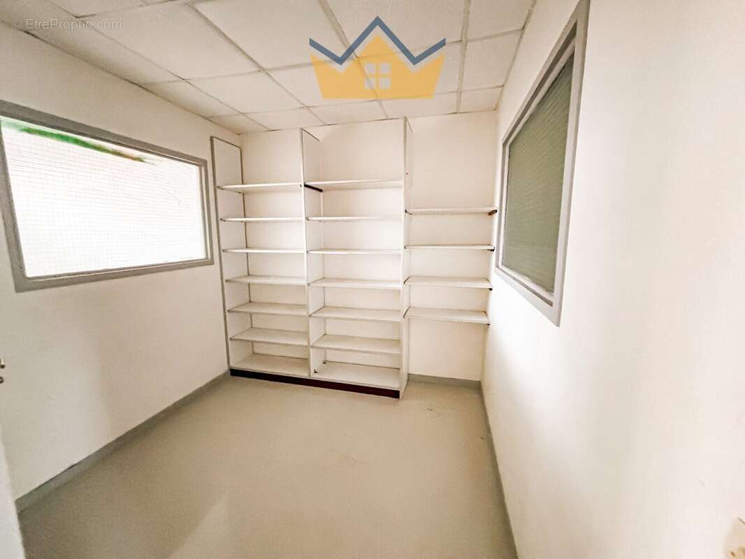 Commerce à FORT-DE-FRANCE