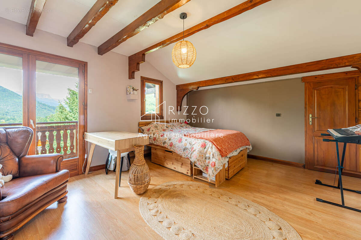 Chalet au calme dans les hauteurs - photo 10