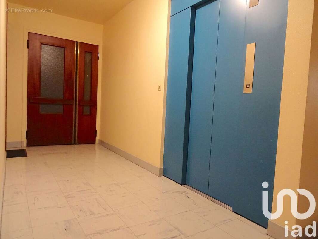 Photo 9 - Appartement à RIS-ORANGIS