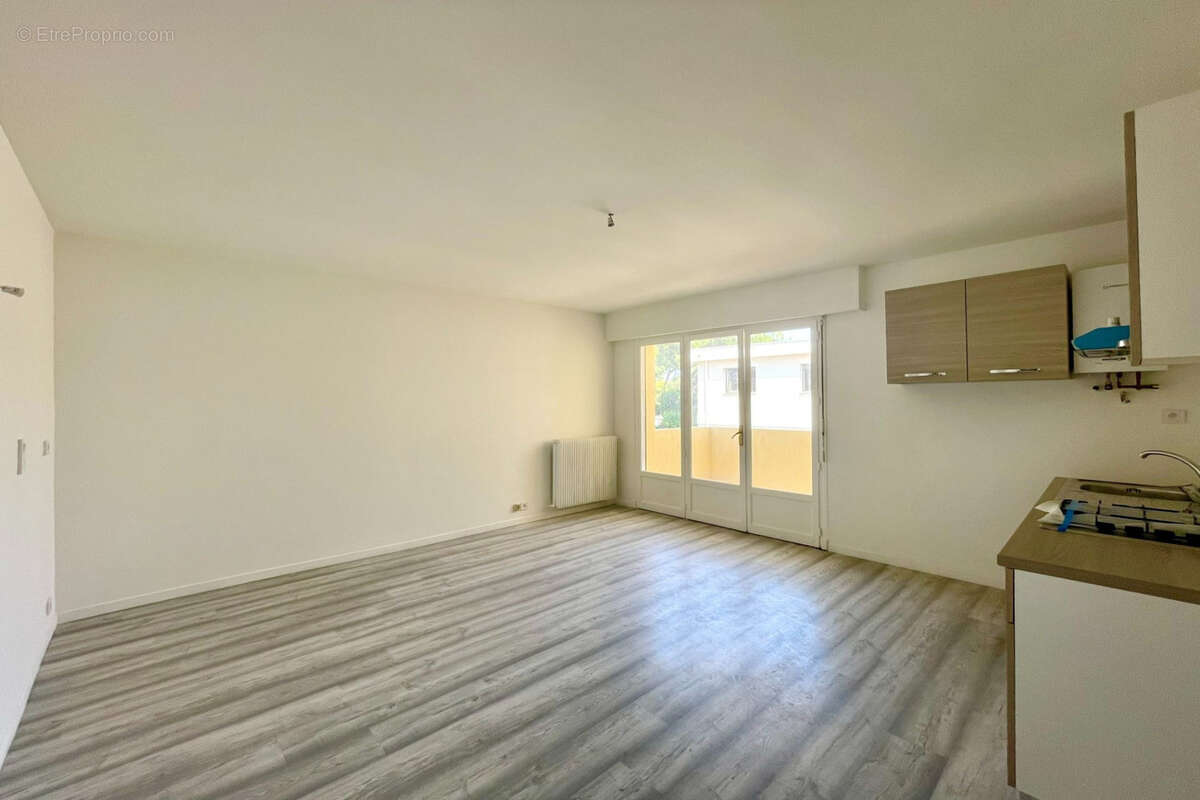 Appartement à MANDELIEU-LA-NAPOULE