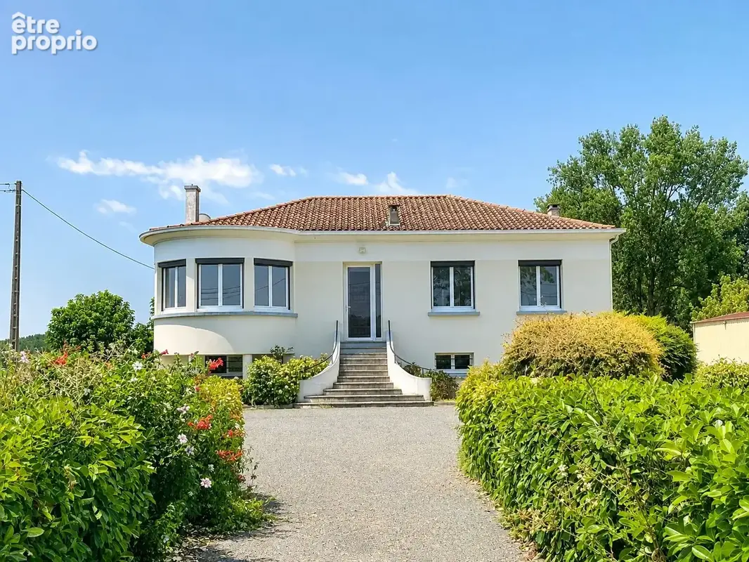 Maison à MOUSTIER
