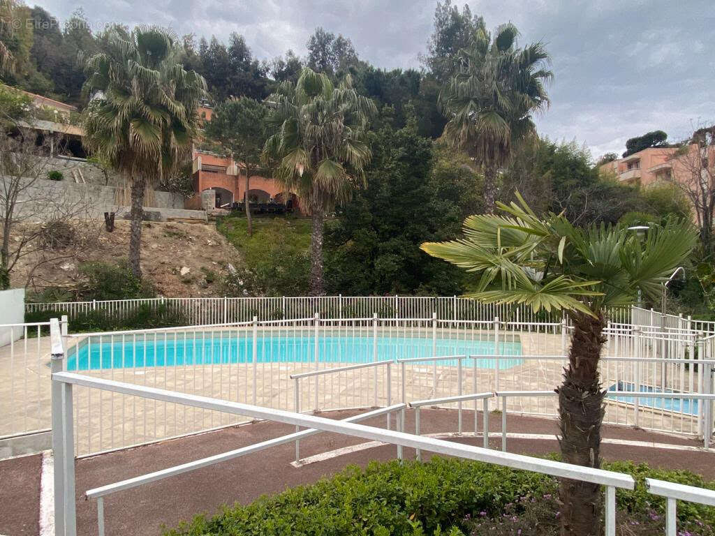 Appartement à ROQUEBRUNE-CAP-MARTIN