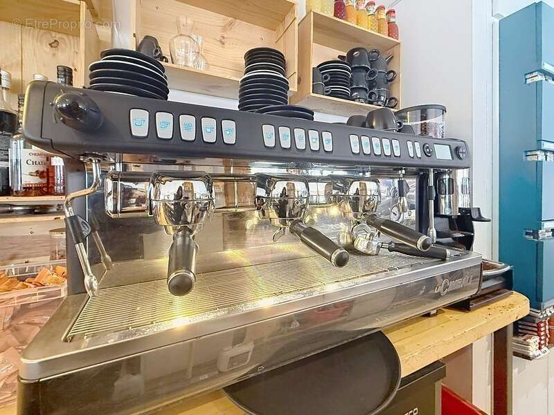 Commerce à LUCINGES