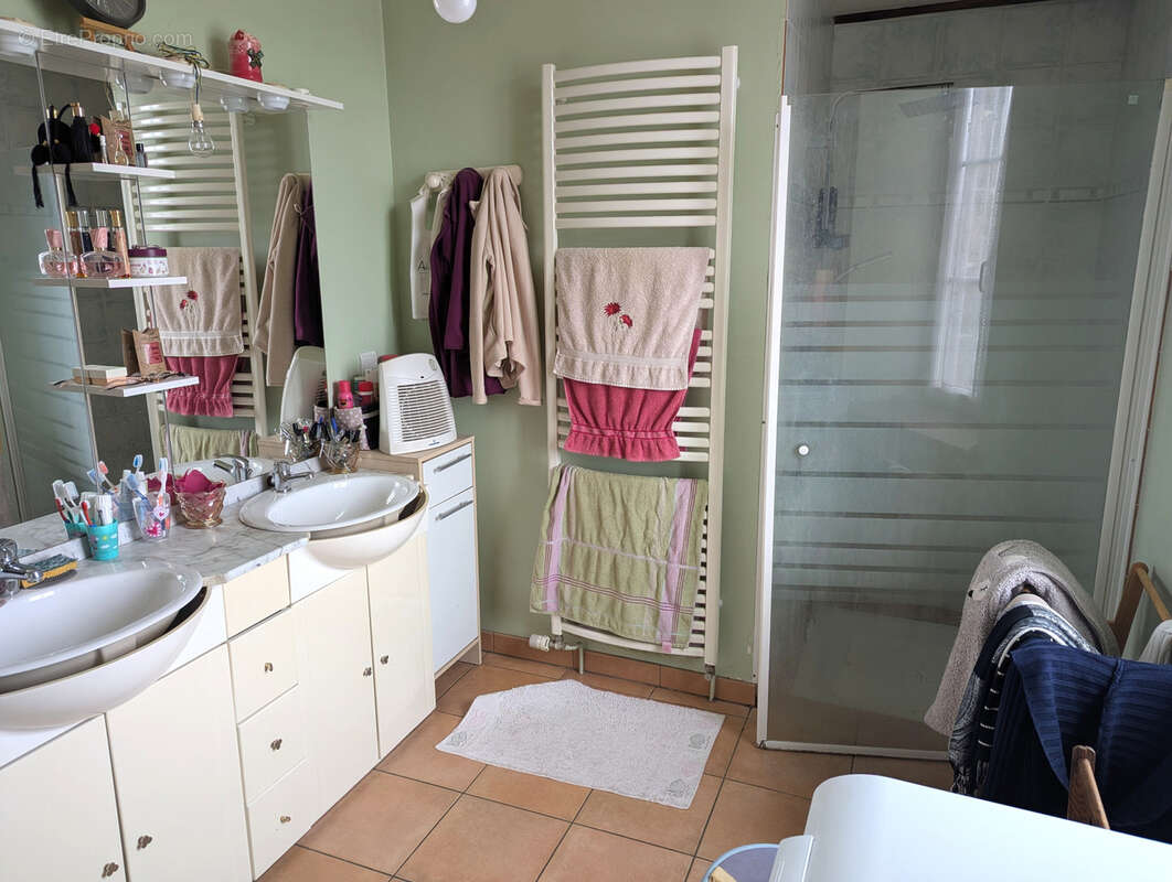 Maison de campagne avec grange à porteau sur 1ha5 ! - photo 8