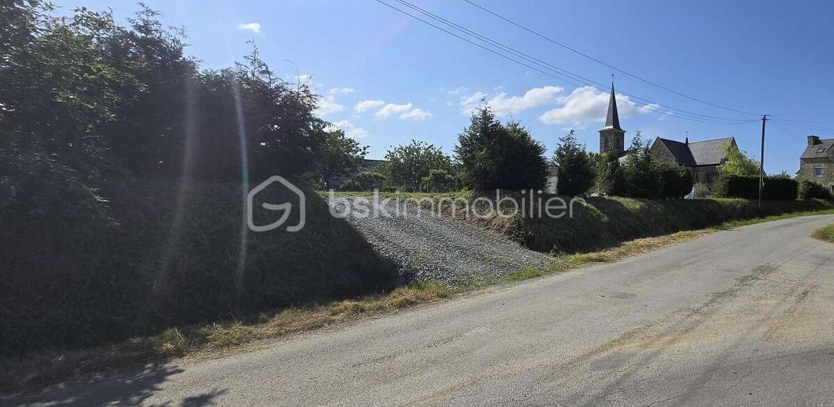 Terrain constructible 700 m²– Saint-Michel-de-Plélan (22) - photo 3