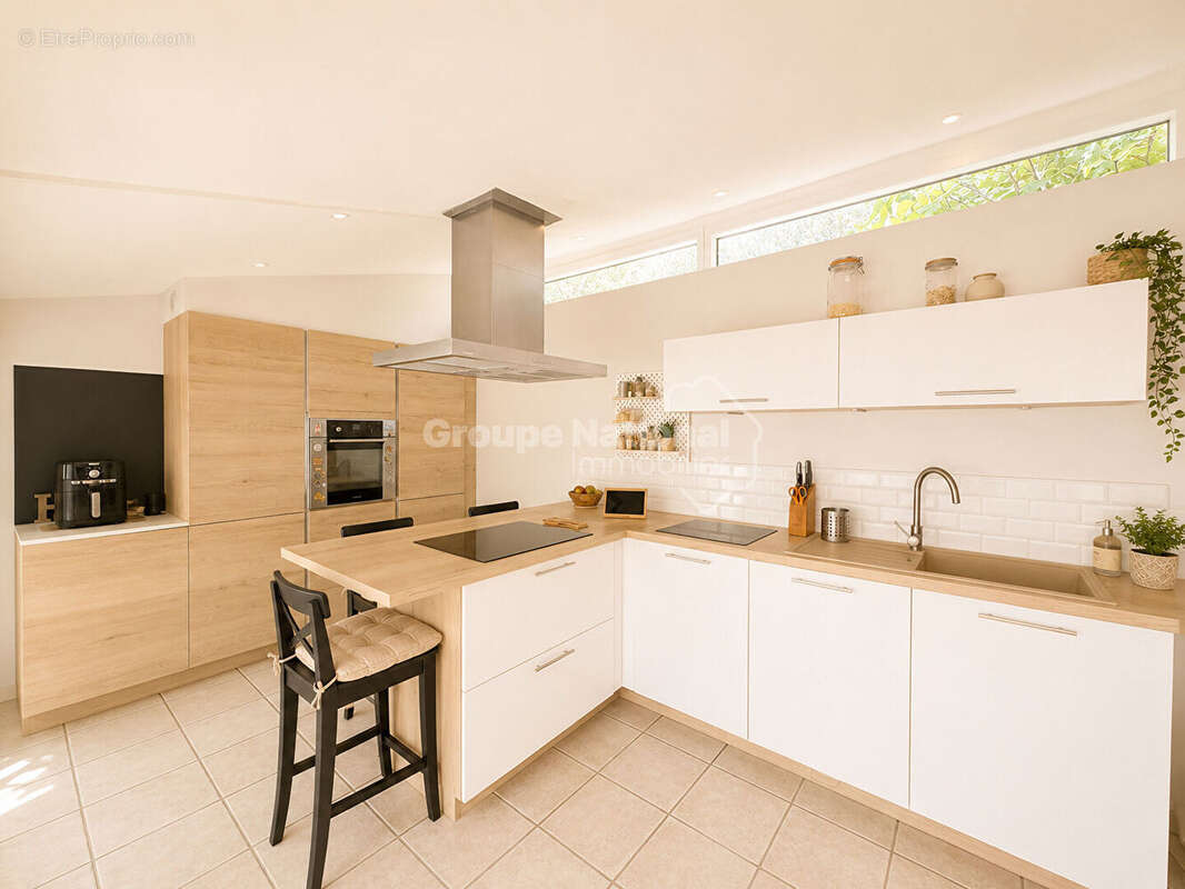 Maison Gignac La Nerthe 5 pièce(s) 110 m2 - photo 5