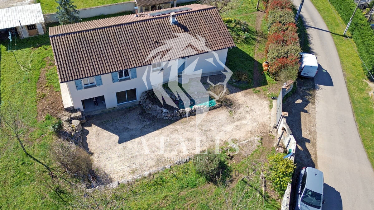 Maison à SAINT-JUST-DE-CLAIX