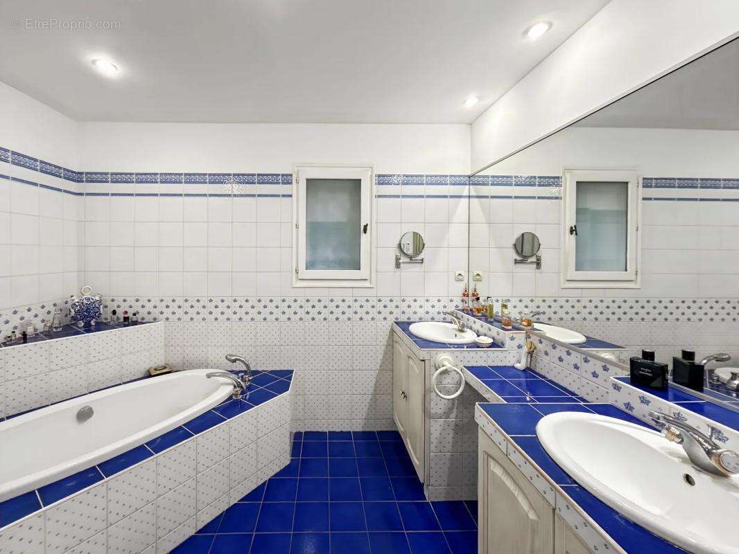 Maison à PONT-SAINT-ESPRIT