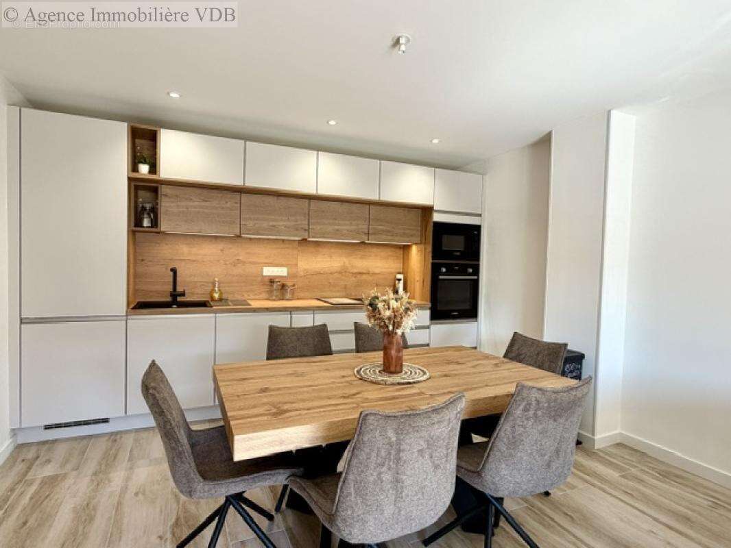 Appartement à LAY-SAINT-CHRISTOPHE